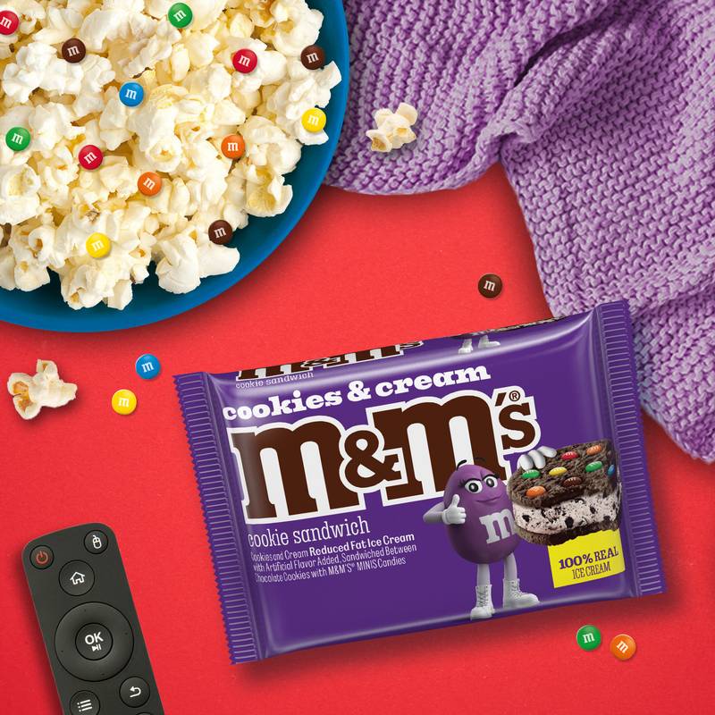 M&M'S Cookies and Cream Ice Cream Cookie Sandwiches, 4 Pack