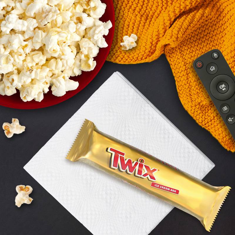 TWIX Vanilla and Caramel Milk Chocolate Ice Cream Bar - 3 Oz Bar
